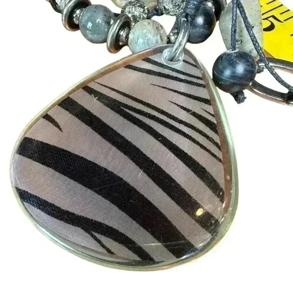 Natural Stone Beaded Necklace 22” - Picture 4 of 4